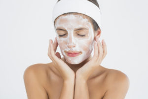 炭酸パックのおすすめ4選！高い美容効果と毛穴の悩みを解消できる理由も紹介