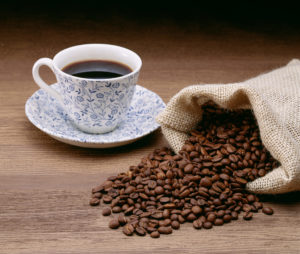 コーヒーで痩せられるって本当?ダイエットできる理由や正しい飲み方を解説