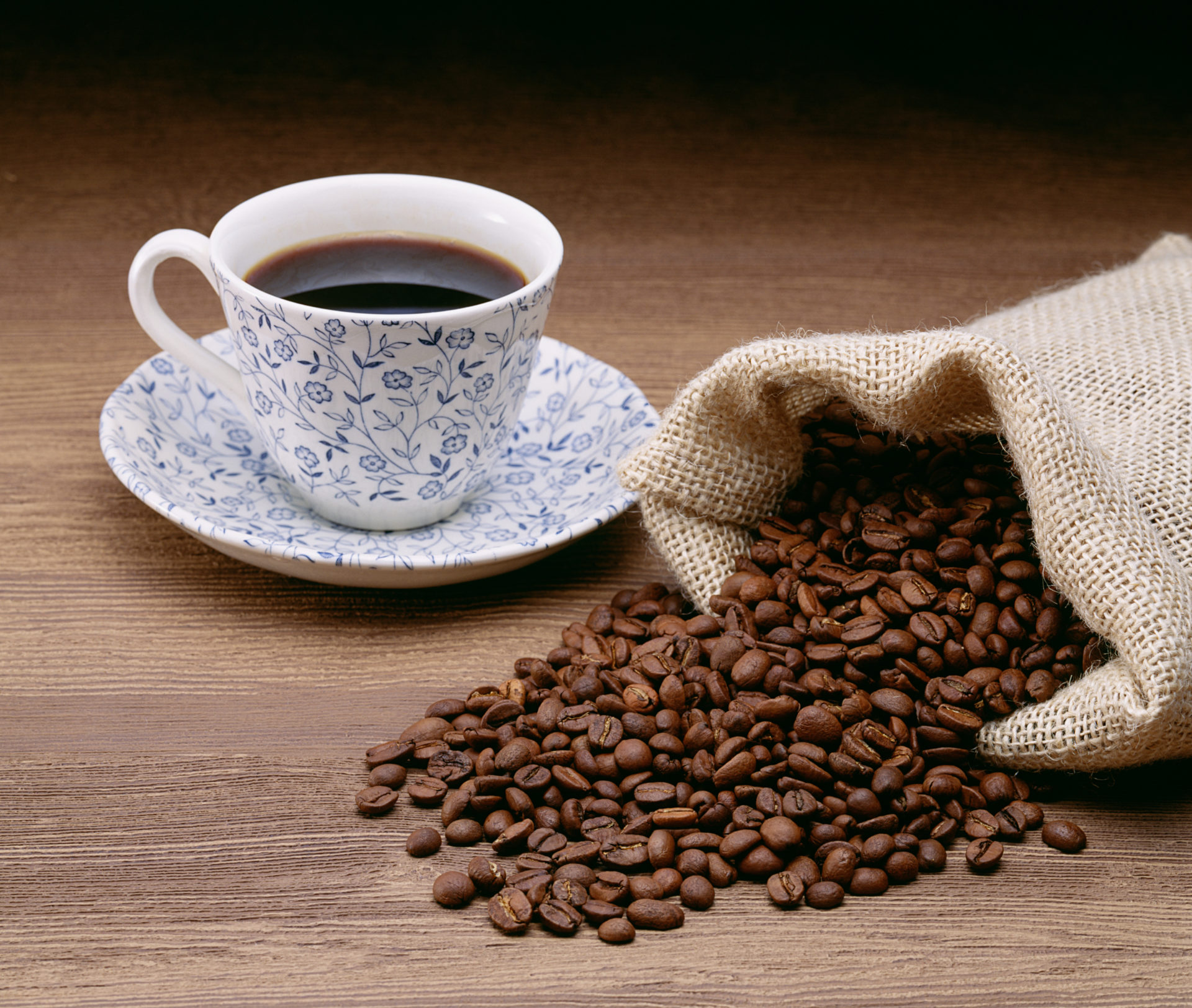 コーヒーで痩せられるって本当?ダイエットできる理由や正しい飲み方を解説