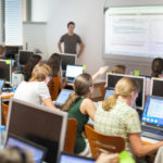 オンラインでできるプログラミングスクール比較！転職やフリーランス独立への効果は？